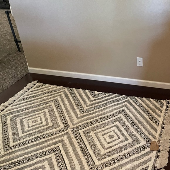 NWT - BOHO RUG - Picture 9 of 10